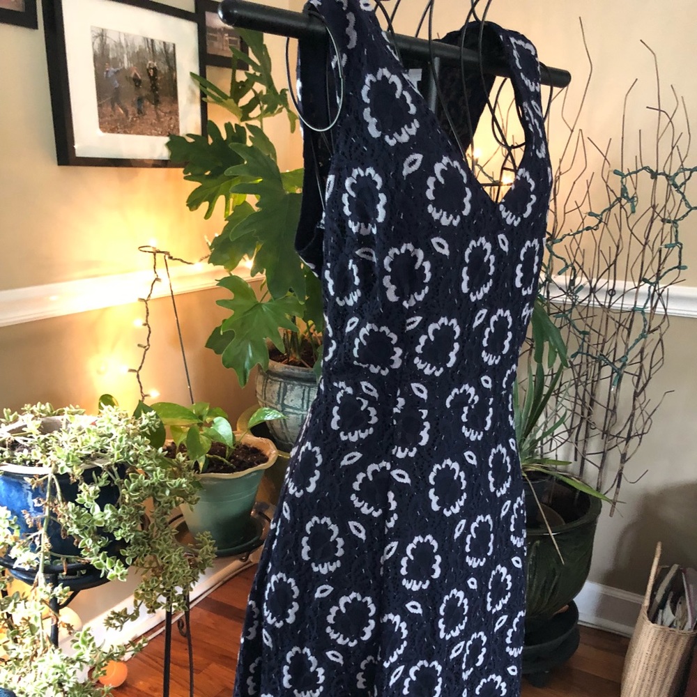 Dress - Picture 2 of 4